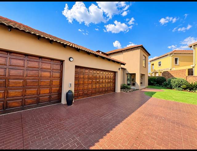 4 BEDROOM FREESTANDING FOR SALE IN SUNAIR PARK